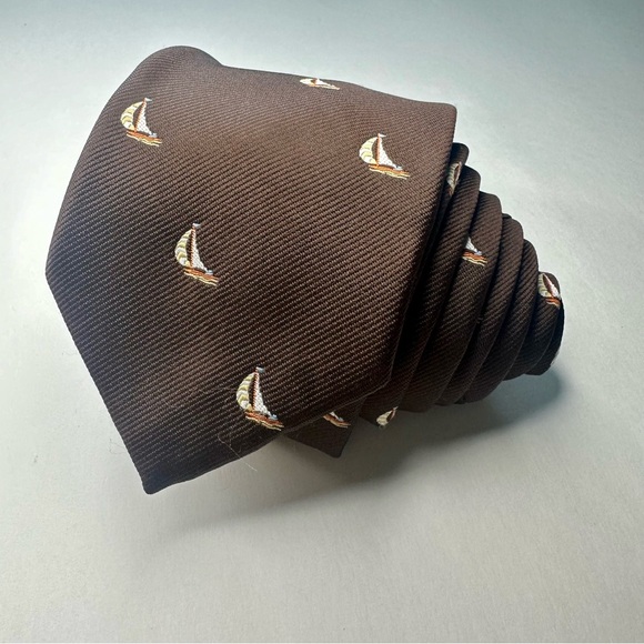 NWT x VINTAGE Sailboat Embroidered Brown Patterned Tie by Charing Cross 3” - Picture 6 of 6